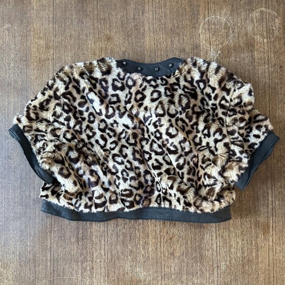 KOR@KOR Cheetah Print Fur Cropped Short Sleeve Jacket - Picture 3 of 5
